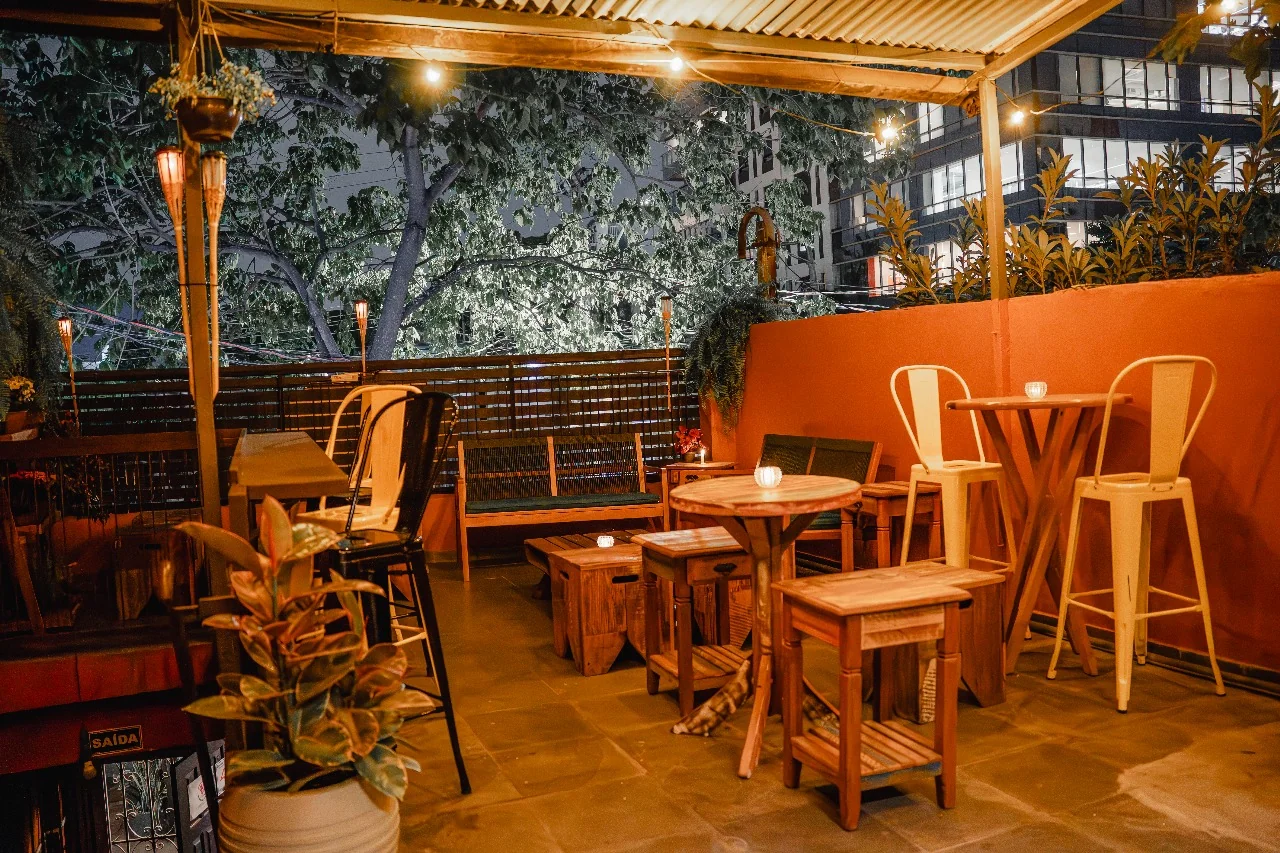 Espaço gourmet ao ar livre em Pinheiros
